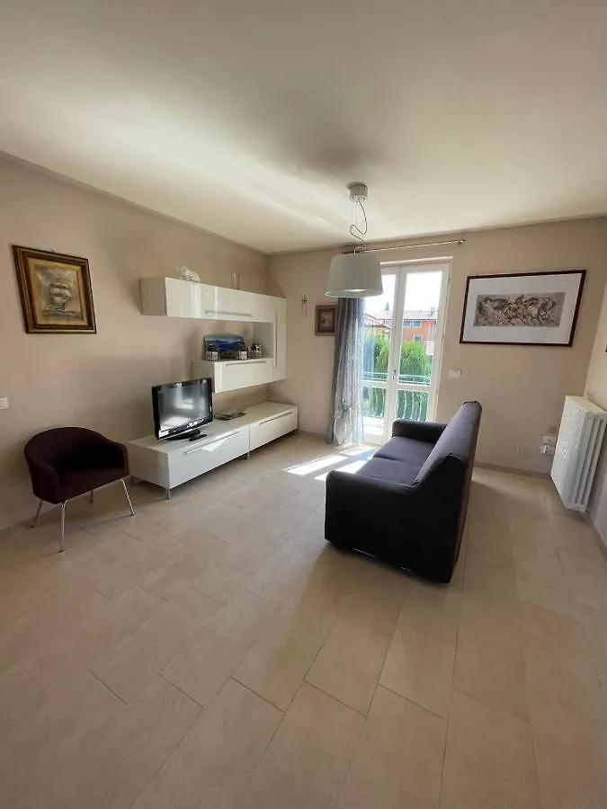 Apartment Appartamento Osvaldo Primo E Secondo Piano Senza Ascensore Sirmione Italy